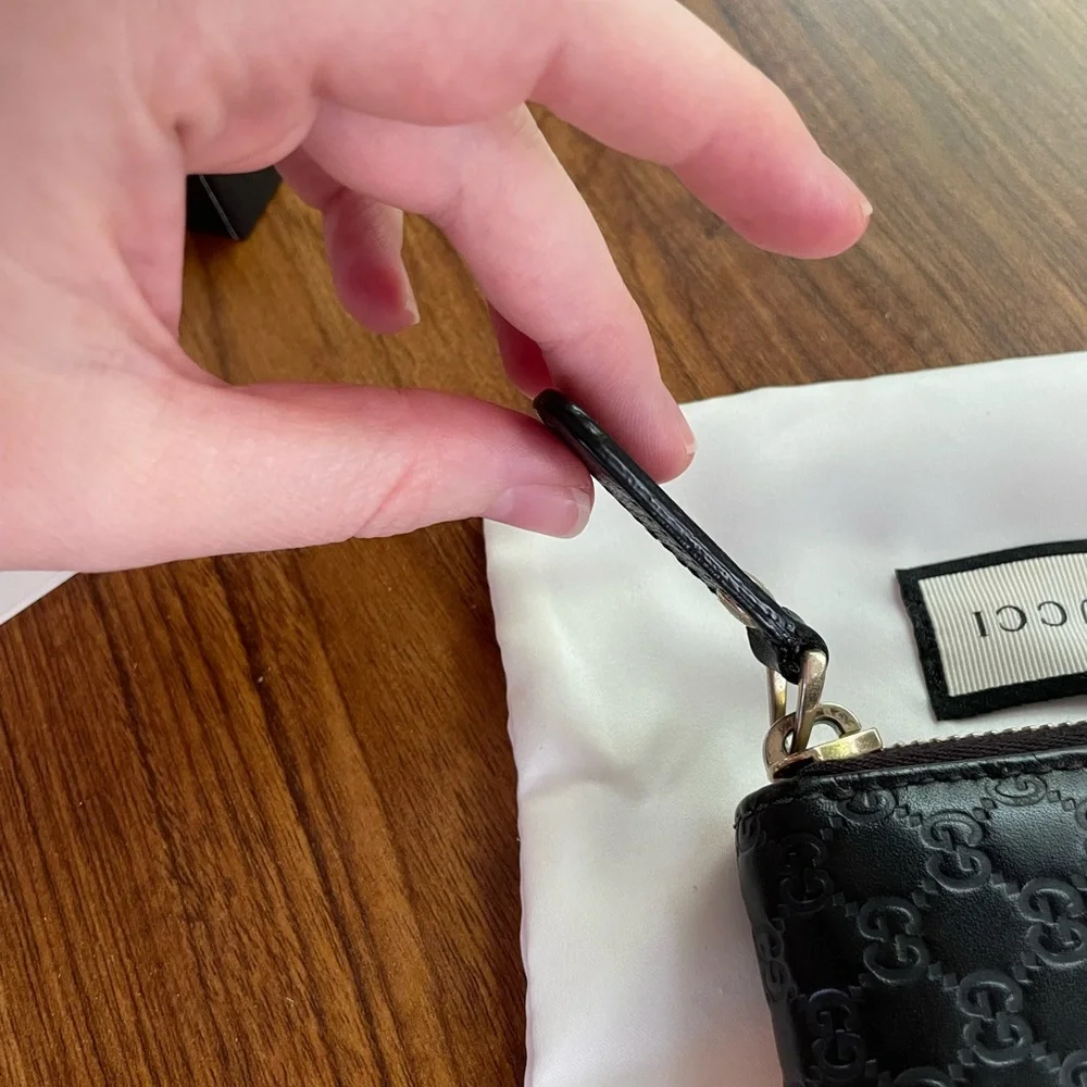 Gucci Black Embossed Leather Pouch - Picture 3 of 7